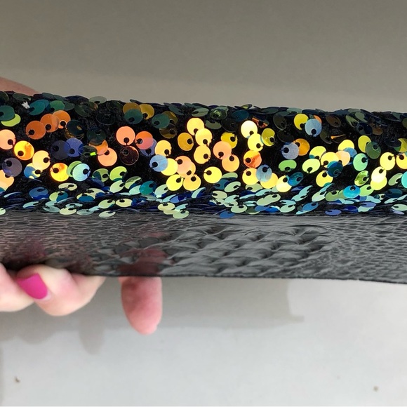 Brahmin Kaia Celestia Envelope Black Sequin Clutch Wristlet RARE SOLD OUT - NWT - Picture 3 of 11